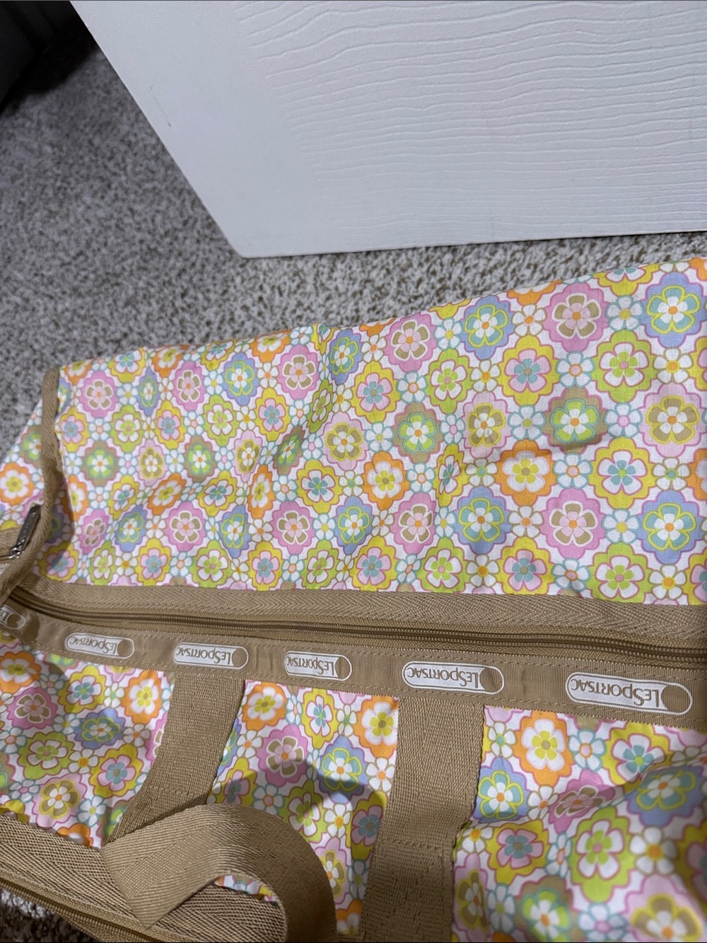 LeSportsac Floral Travel Duffel Bag in Tan and Pastel Floral - Picture 3 of 8